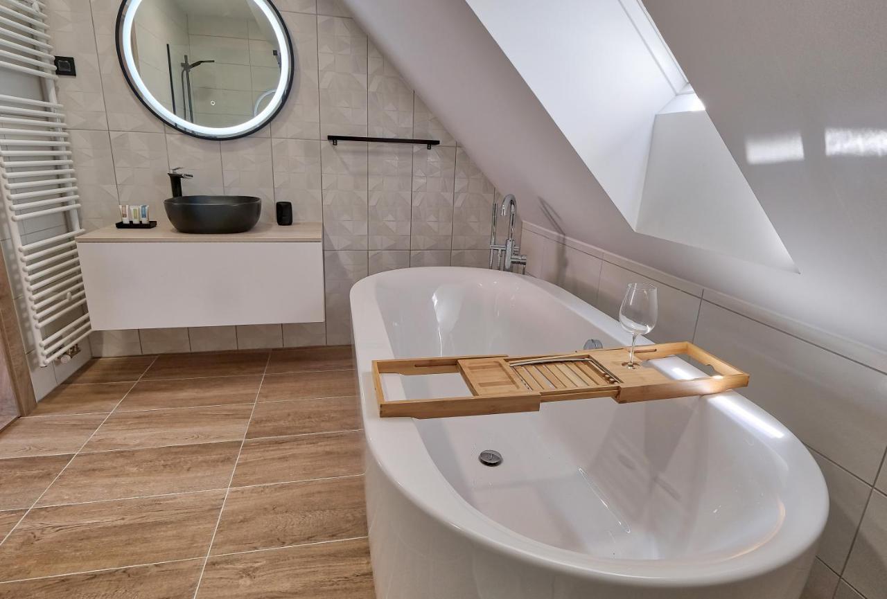 Auzlak Hisa, Apartments. Luče المظهر الخارجي الصورة