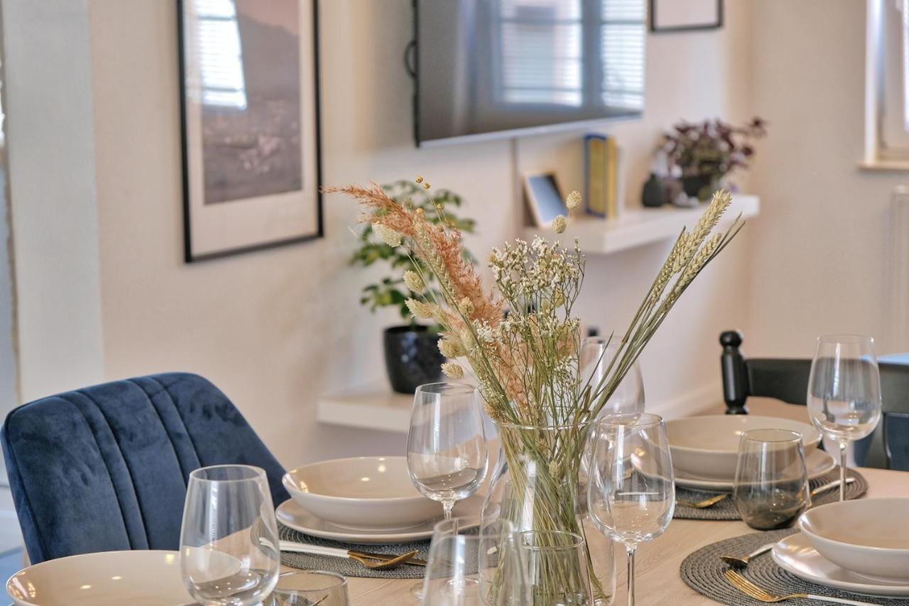 Auzlak Hisa, Apartments. Luče المظهر الخارجي الصورة