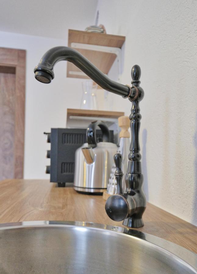 Auzlak Hisa, Apartments. Luče المظهر الخارجي الصورة