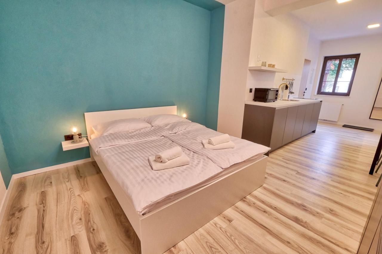 Auzlak Hisa, Apartments. Luče المظهر الخارجي الصورة