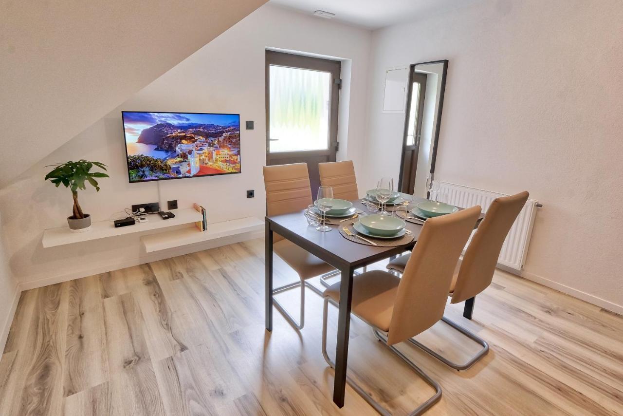 Auzlak Hisa, Apartments. Luče المظهر الخارجي الصورة
