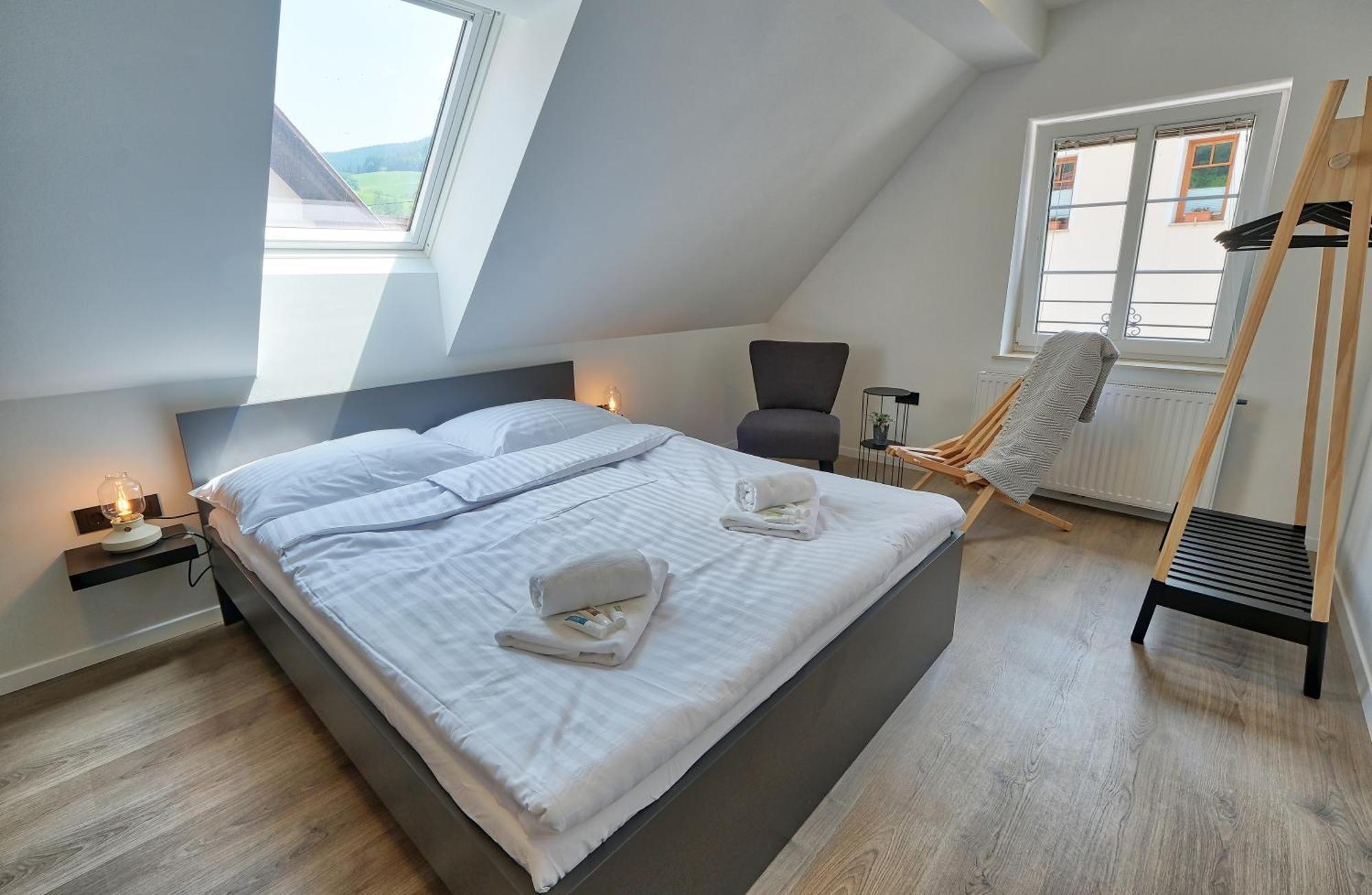 Auzlak Hisa, Apartments. Luče الغرفة الصورة